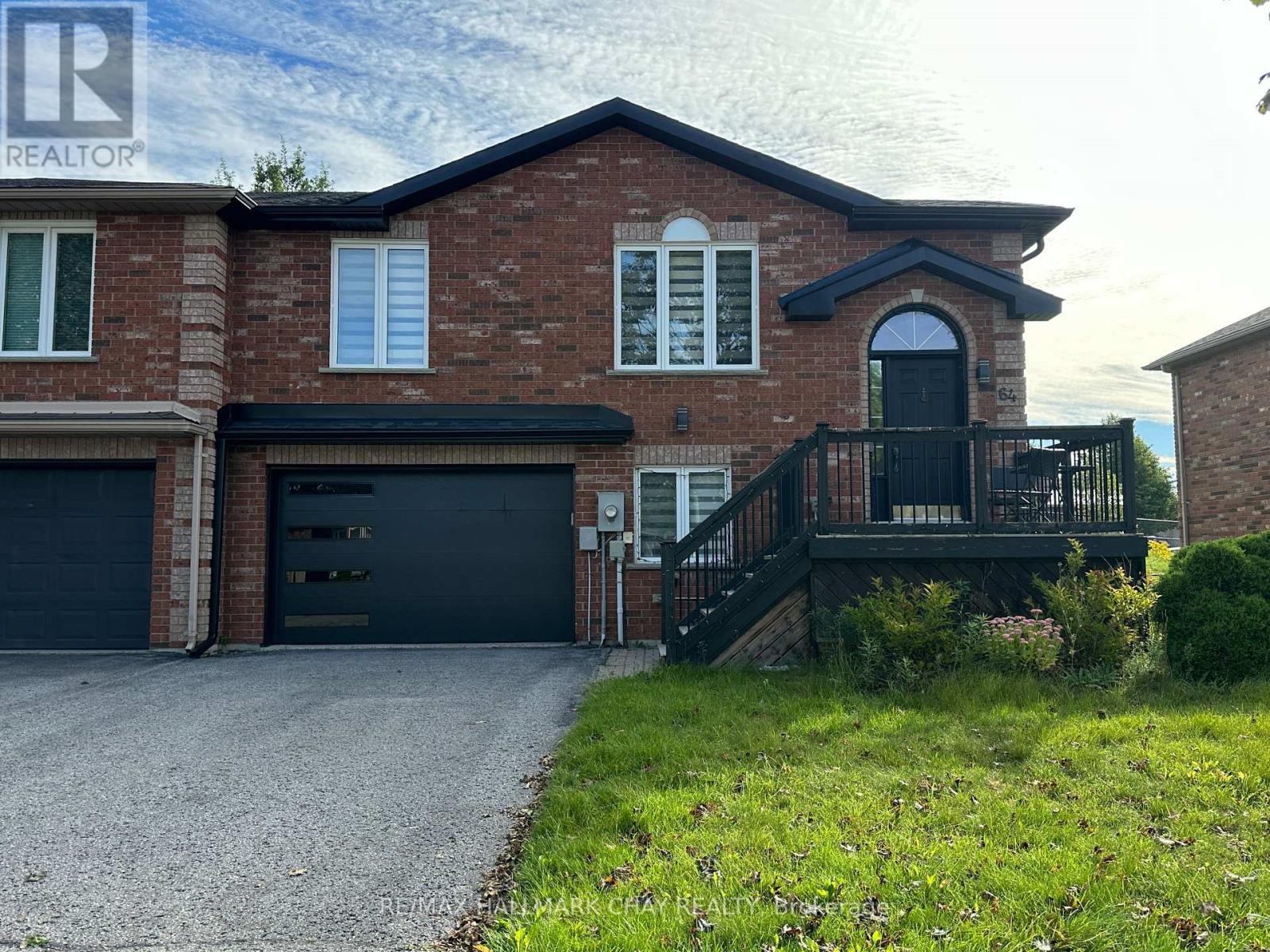 64 LOGAN COURT, Barrie, Ontario