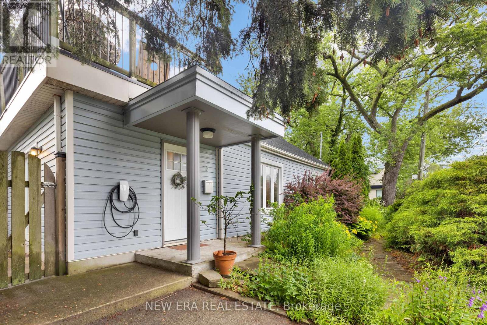 2 FOCH AVENUE, Toronto, Ontario