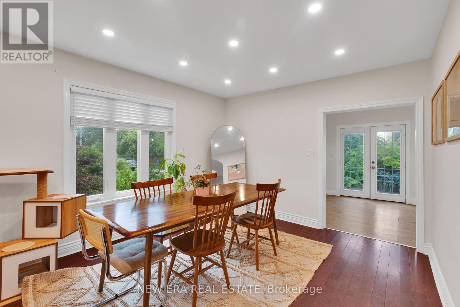 2 Foch Avenue, Toronto, Ontario  M8W 3W8 - Photo 11 - W13754582