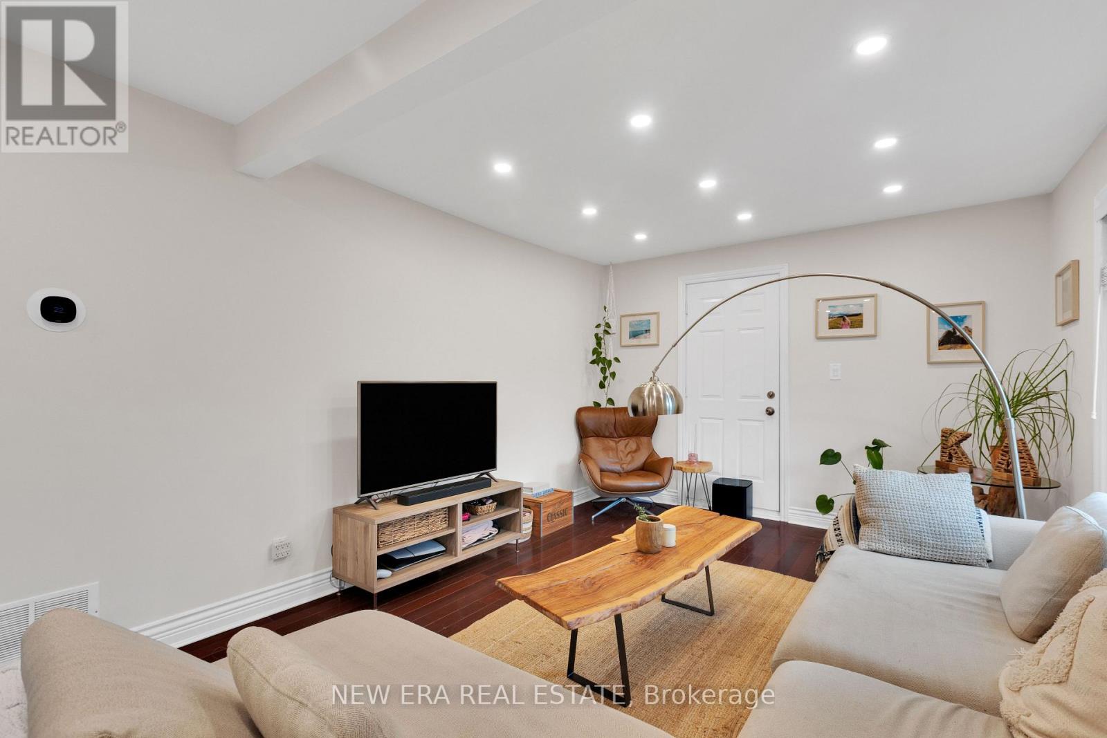 2 Foch Avenue, Toronto, Ontario  M8W 3W8 - Photo 14 - W13754582