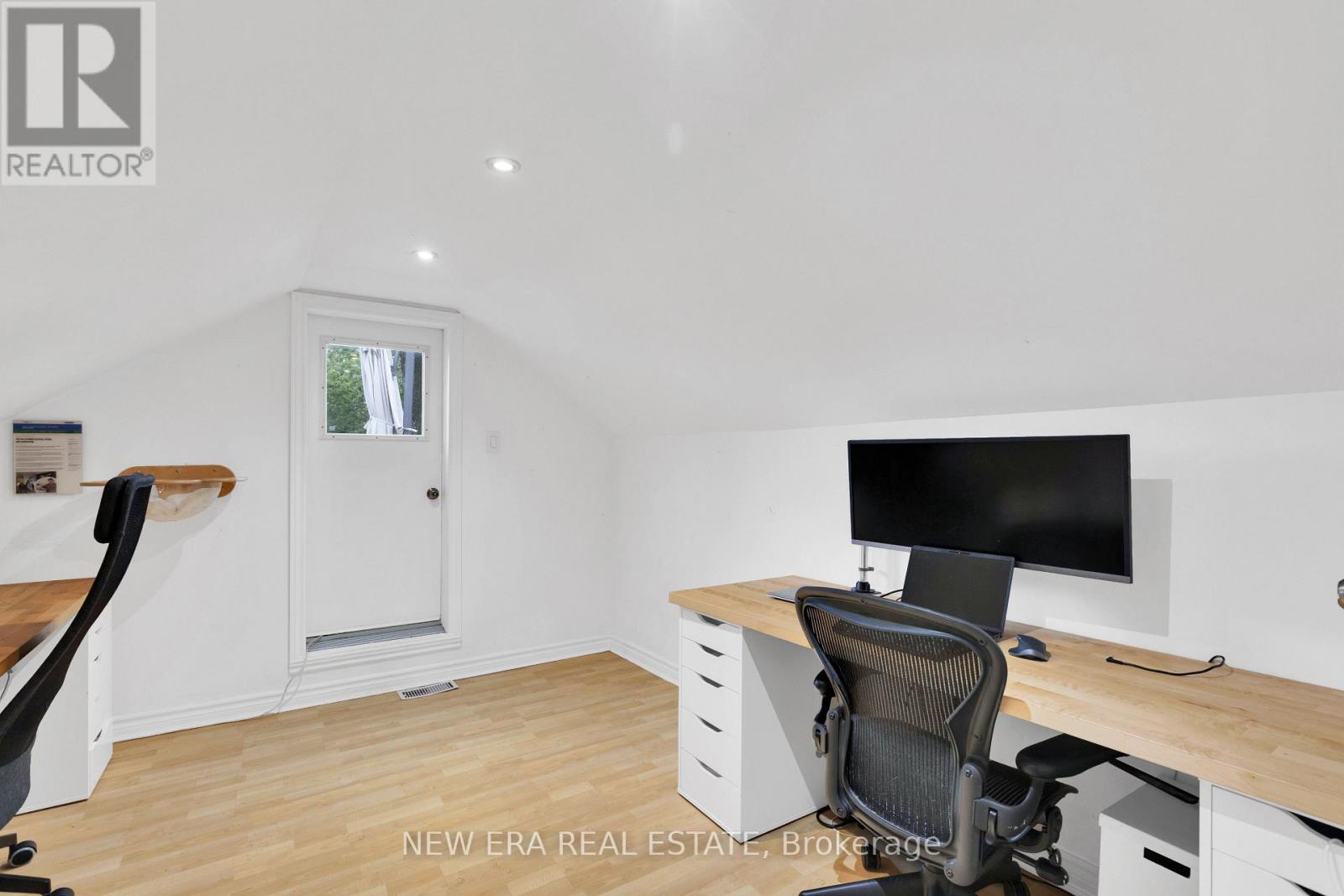 2 Foch Avenue, Toronto, Ontario  M8W 3W8 - Photo 24 - W13754582