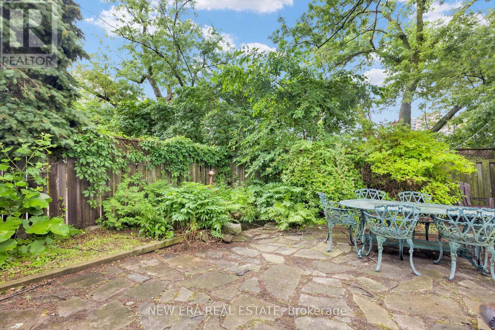 2 Foch Avenue, Toronto, Ontario  M8W 3W8 - Photo 29 - W13754582