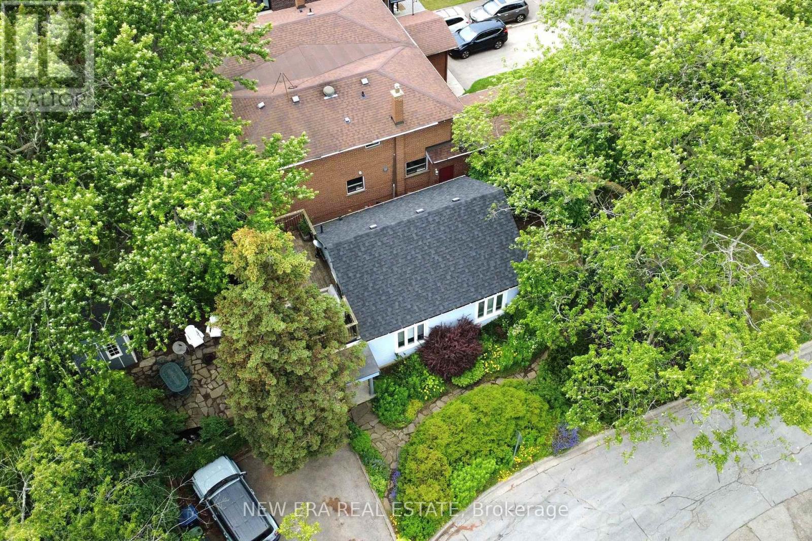 2 Foch Avenue, Toronto, Ontario  M8W 3W8 - Photo 37 - W13754582