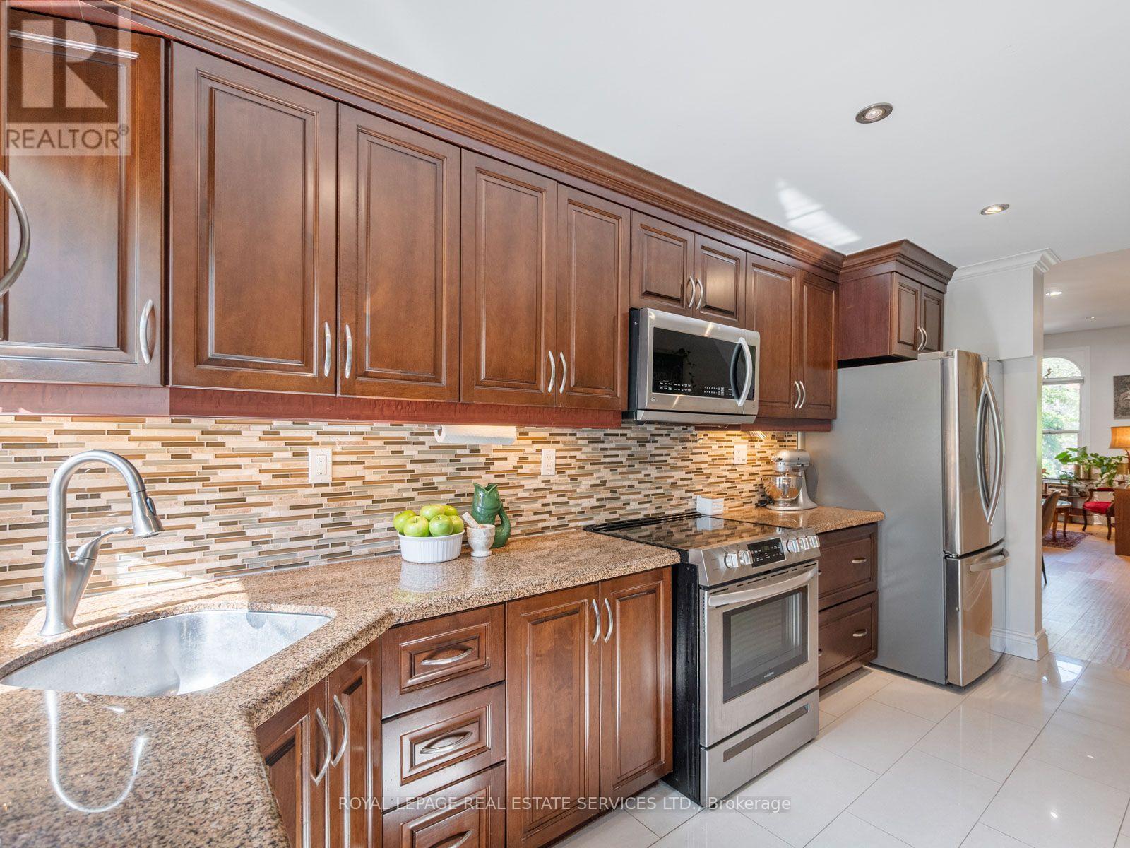 179 Hallam Street, Toronto, Ontario  M6H 1X4 - Photo 15 - W13754596