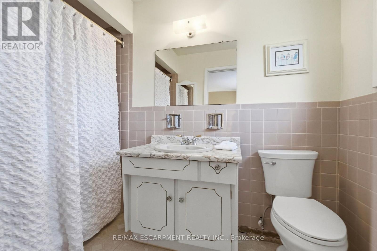 381 Clarksville Court, Mississauga, Ontario  L5A 1G7 - Photo 16 - W13754624