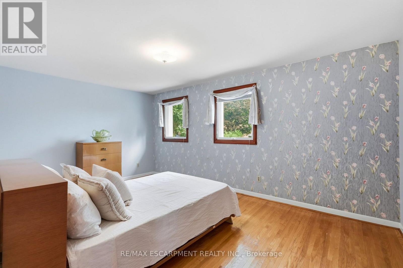 381 Clarksville Court, Mississauga, Ontario  L5A 1G7 - Photo 18 - W13754624