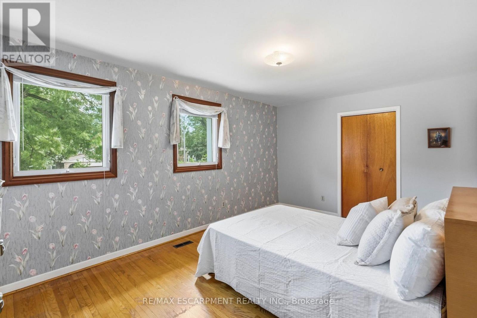 381 Clarksville Court, Mississauga, Ontario  L5A 1G7 - Photo 19 - W13754624