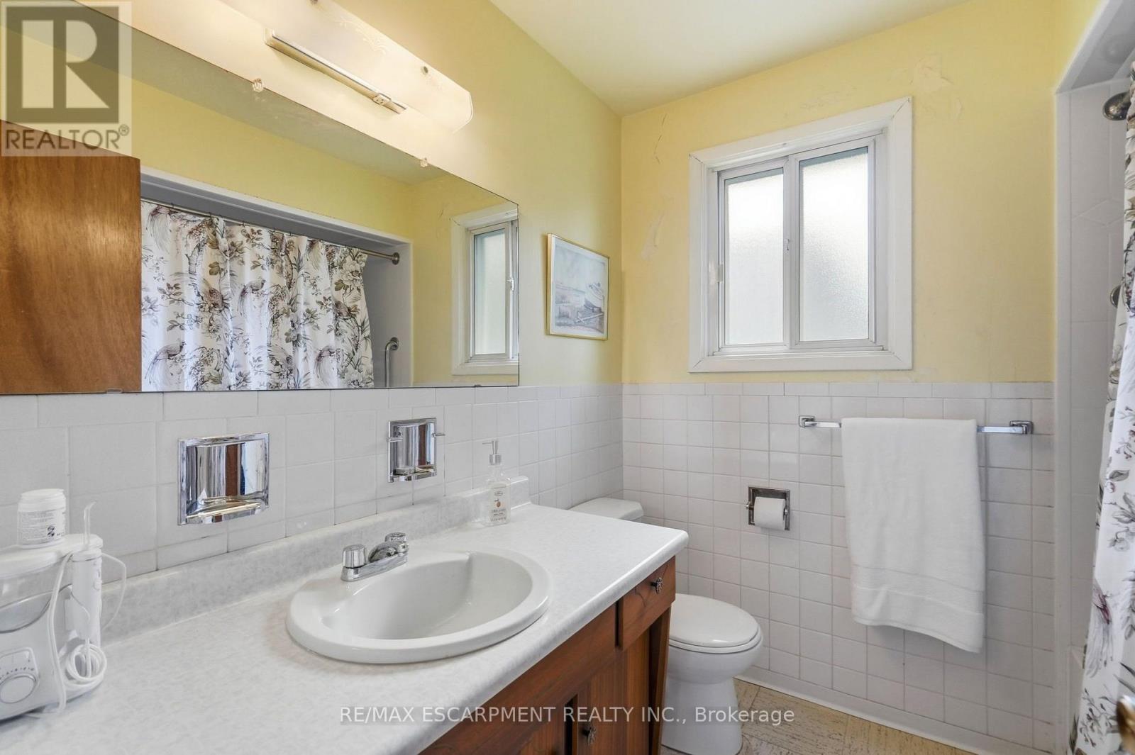 381 Clarksville Court, Mississauga, Ontario  L5A 1G7 - Photo 20 - W13754624