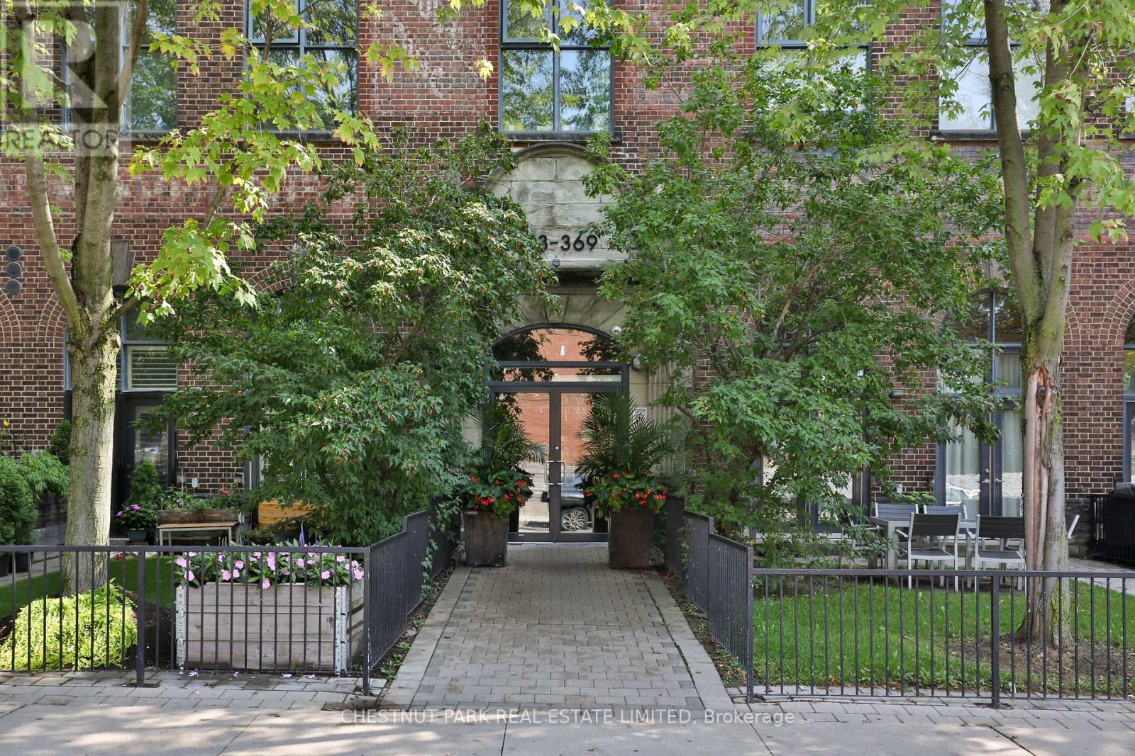 414 - 369 SORAUREN AVENUE, Toronto, Ontario