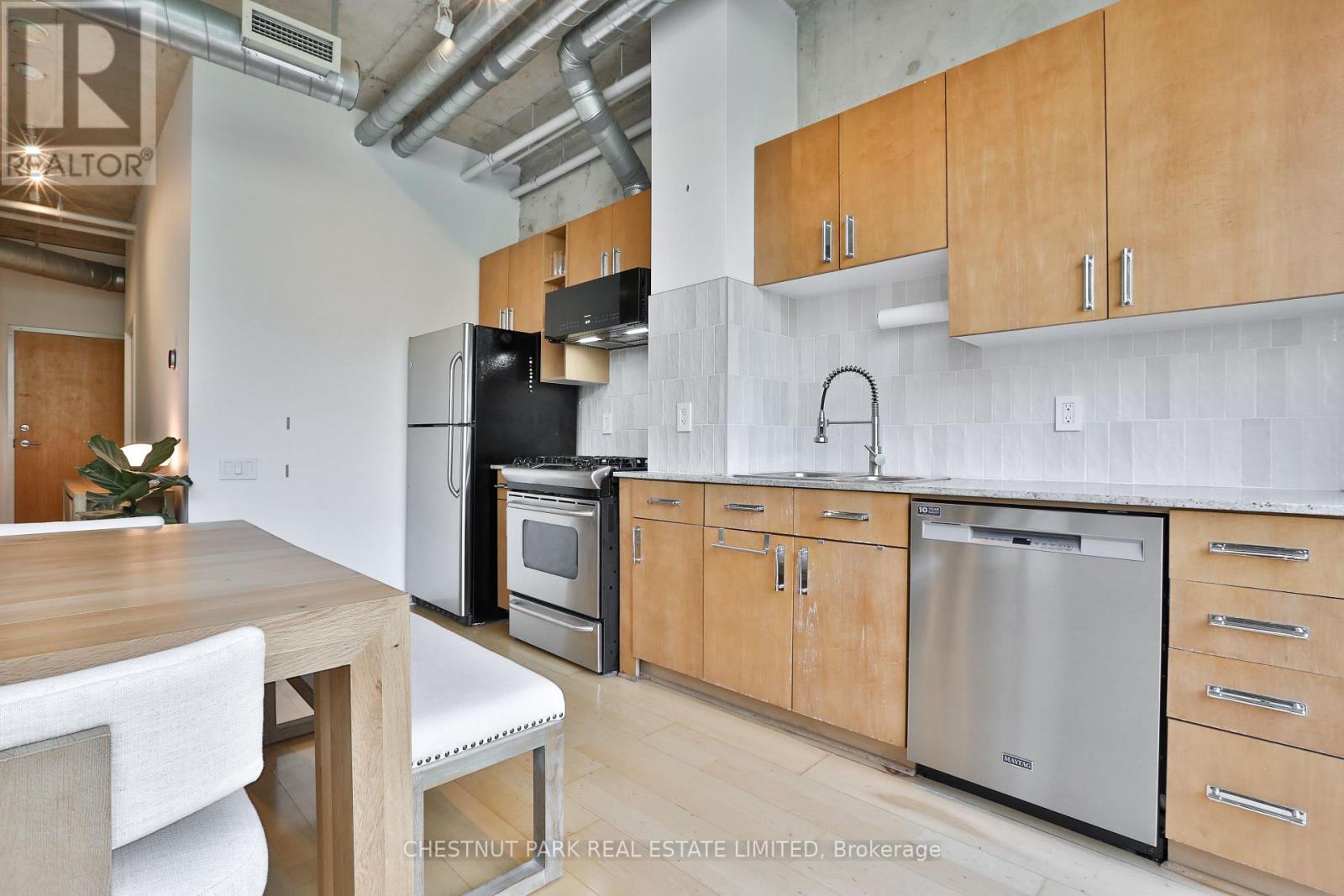 414 - 369 Sorauren Avenue, Toronto, Ontario  M6R 3C2 - Photo 15 - W13754626