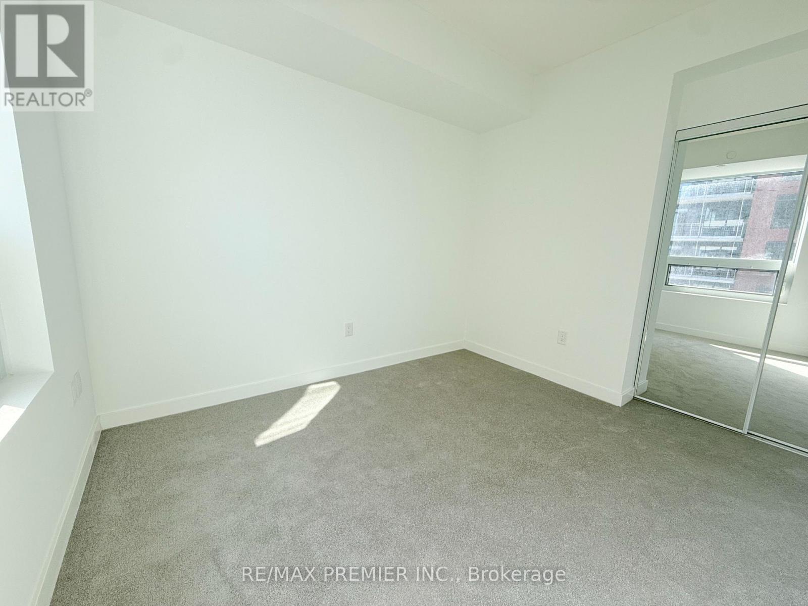 2112 - 4010 Eglinton Avenue W, Toronto, Ontario  M9A 0G5 - Photo 10 - W13754704