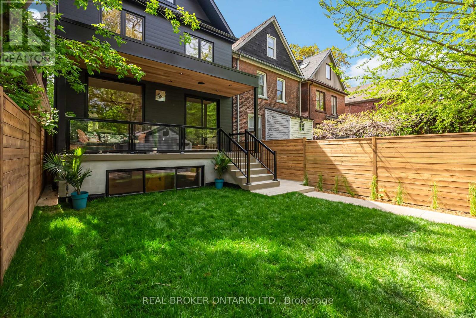 143 Fairview Avenue, Toronto, Ontario M6P 3A6 - Photo 43 - W13754816
