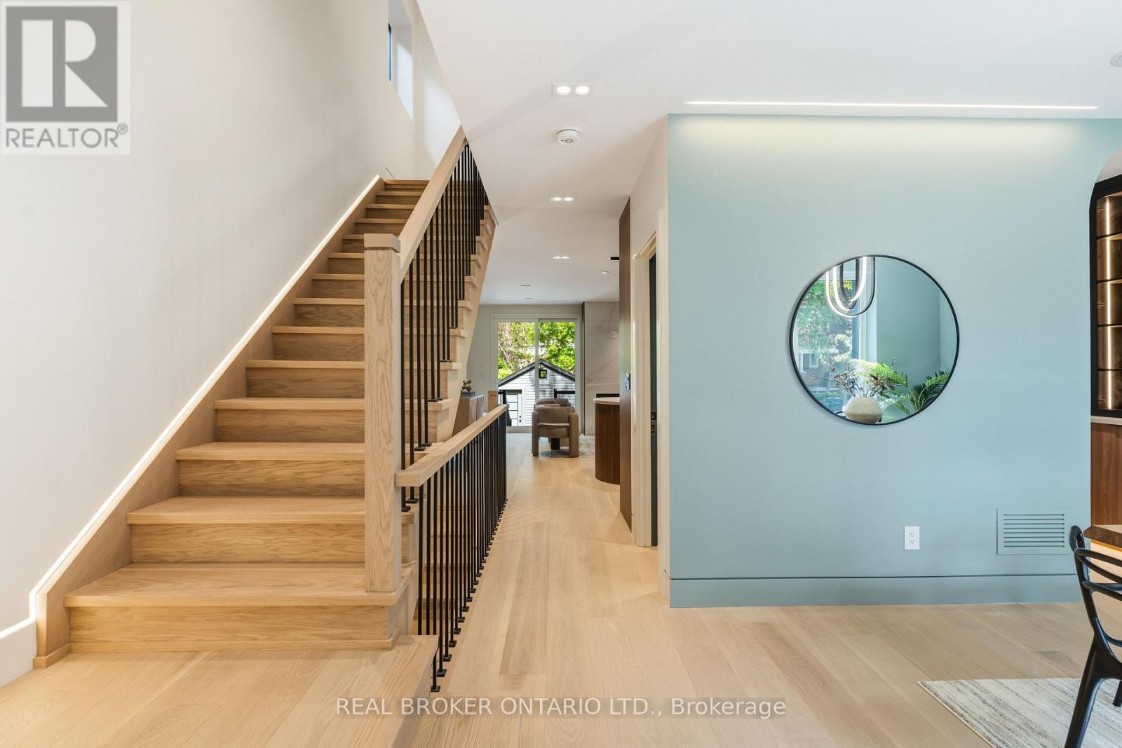 143 Fairview Avenue, Toronto, Ontario M6P 3A6 - Photo 6 - W13754816