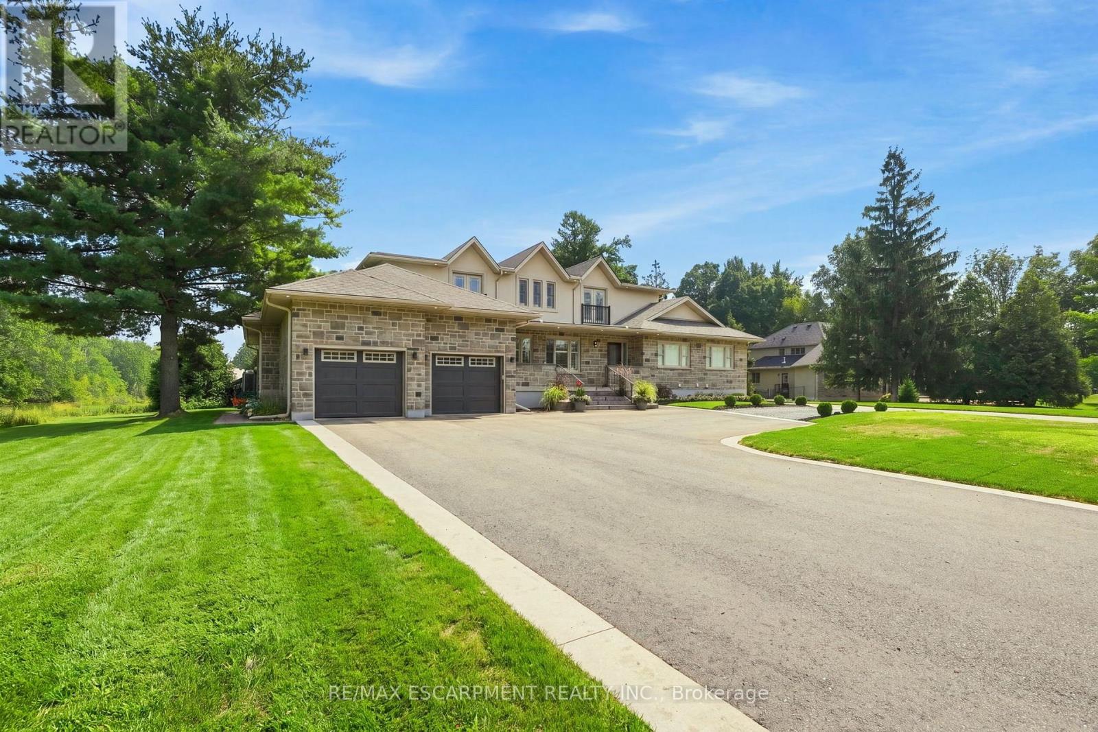 1354 No 1 Side Road, Burlington, Ontario  L7P 0R9 - Photo 2 - W13754824