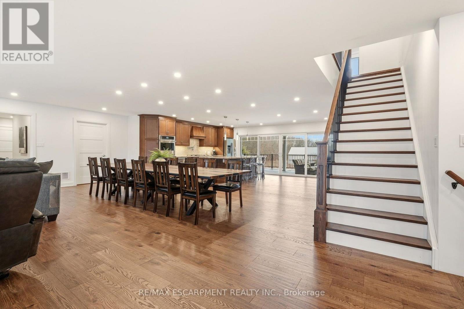 1354 No 1 Side Road, Burlington, Ontario  L7P 0R9 - Photo 7 - W13754824