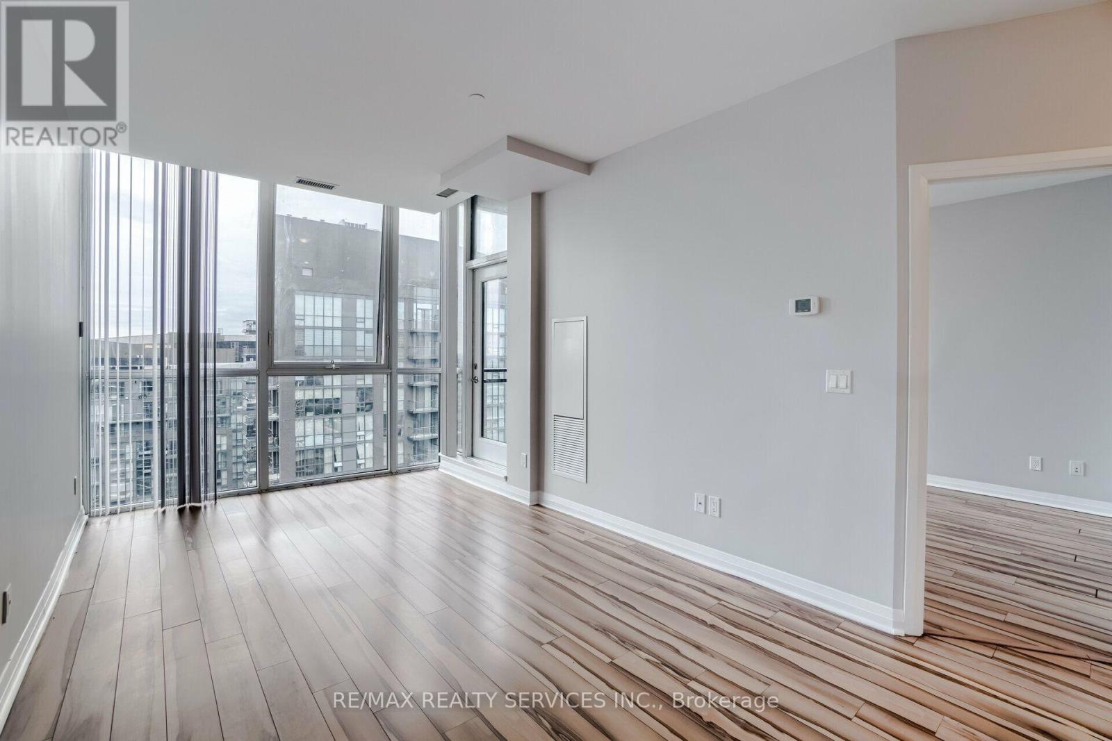 2506 - 75 Eglinton Avenue W, Mississauga, Ontario  L5R 0E4 - Photo 18 - W13754868