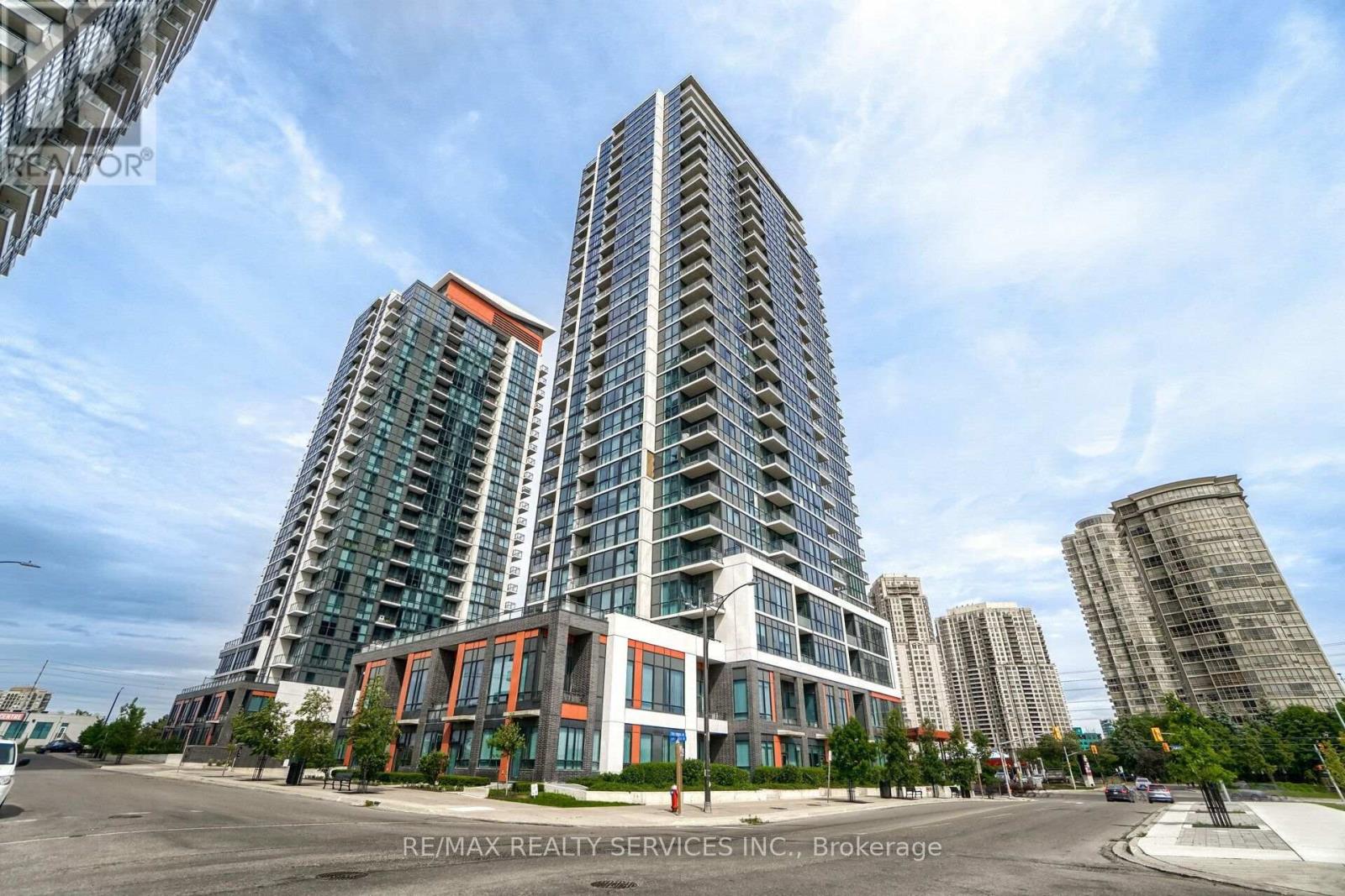 2506 - 75 Eglinton Avenue W, Mississauga, Ontario  L5R 0E4 - Photo 2 - W13754868