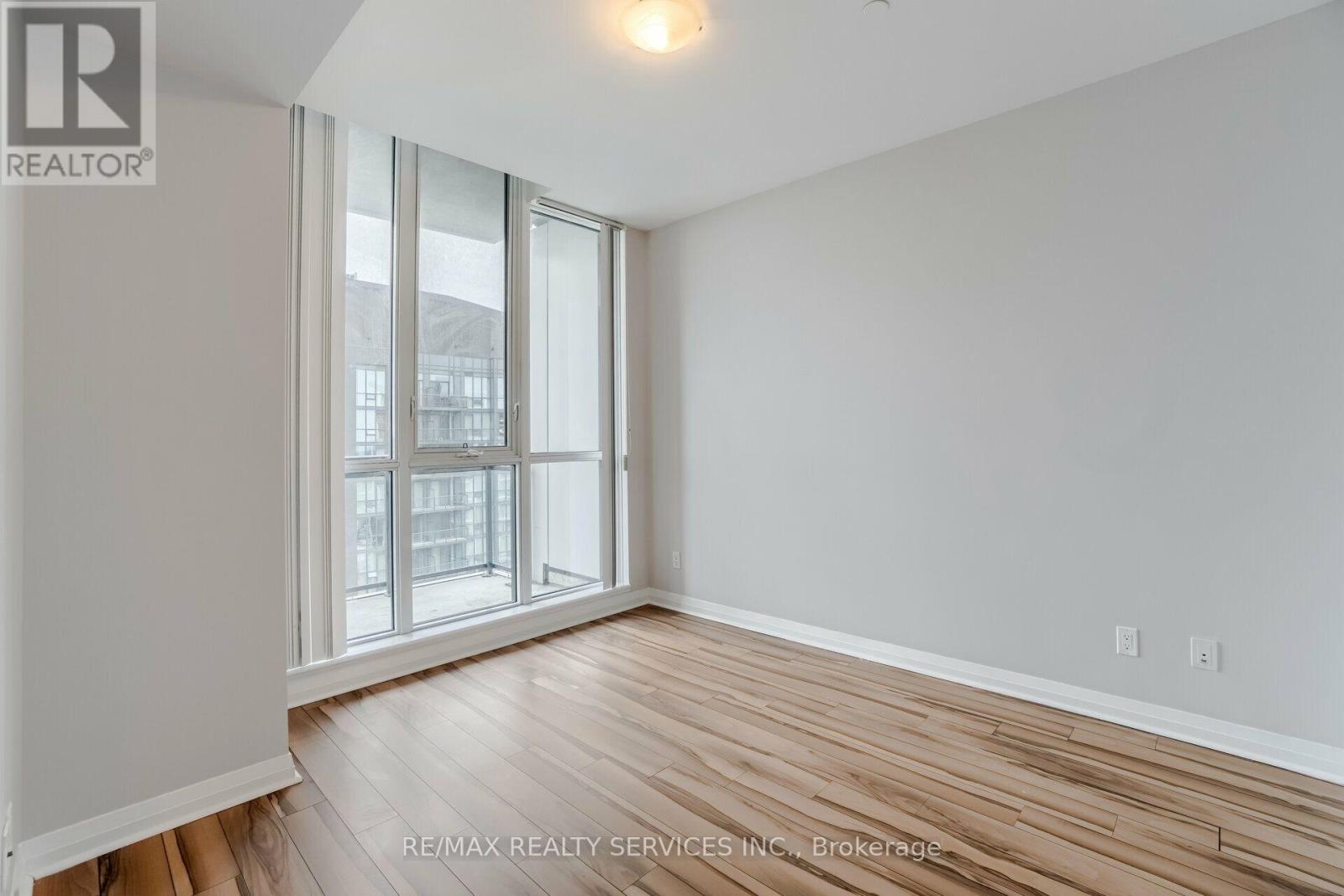 2506 - 75 Eglinton Avenue W, Mississauga, Ontario  L5R 0E4 - Photo 21 - W13754868