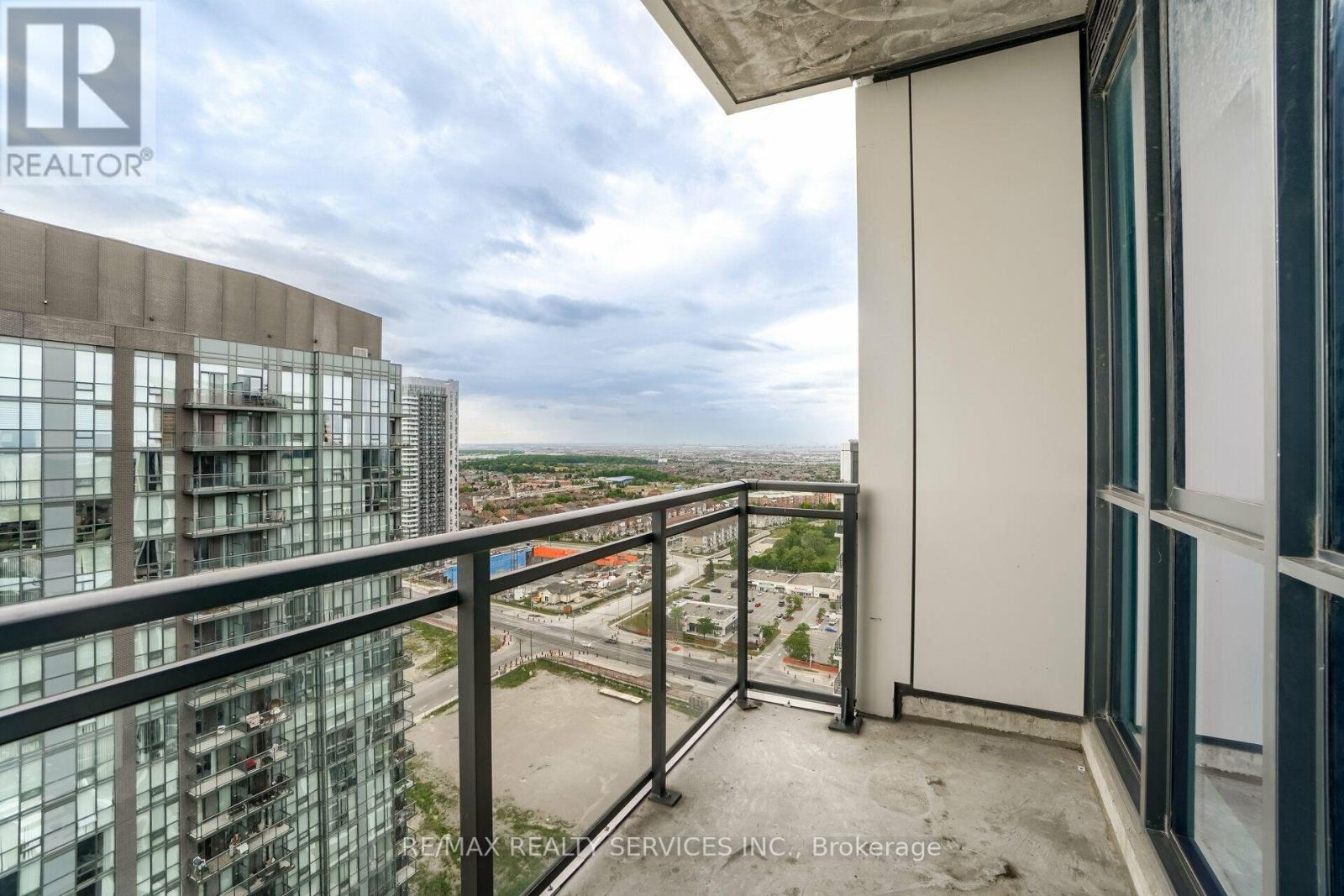2506 - 75 Eglinton Avenue W, Mississauga, Ontario  L5R 0E4 - Photo 28 - W13754868