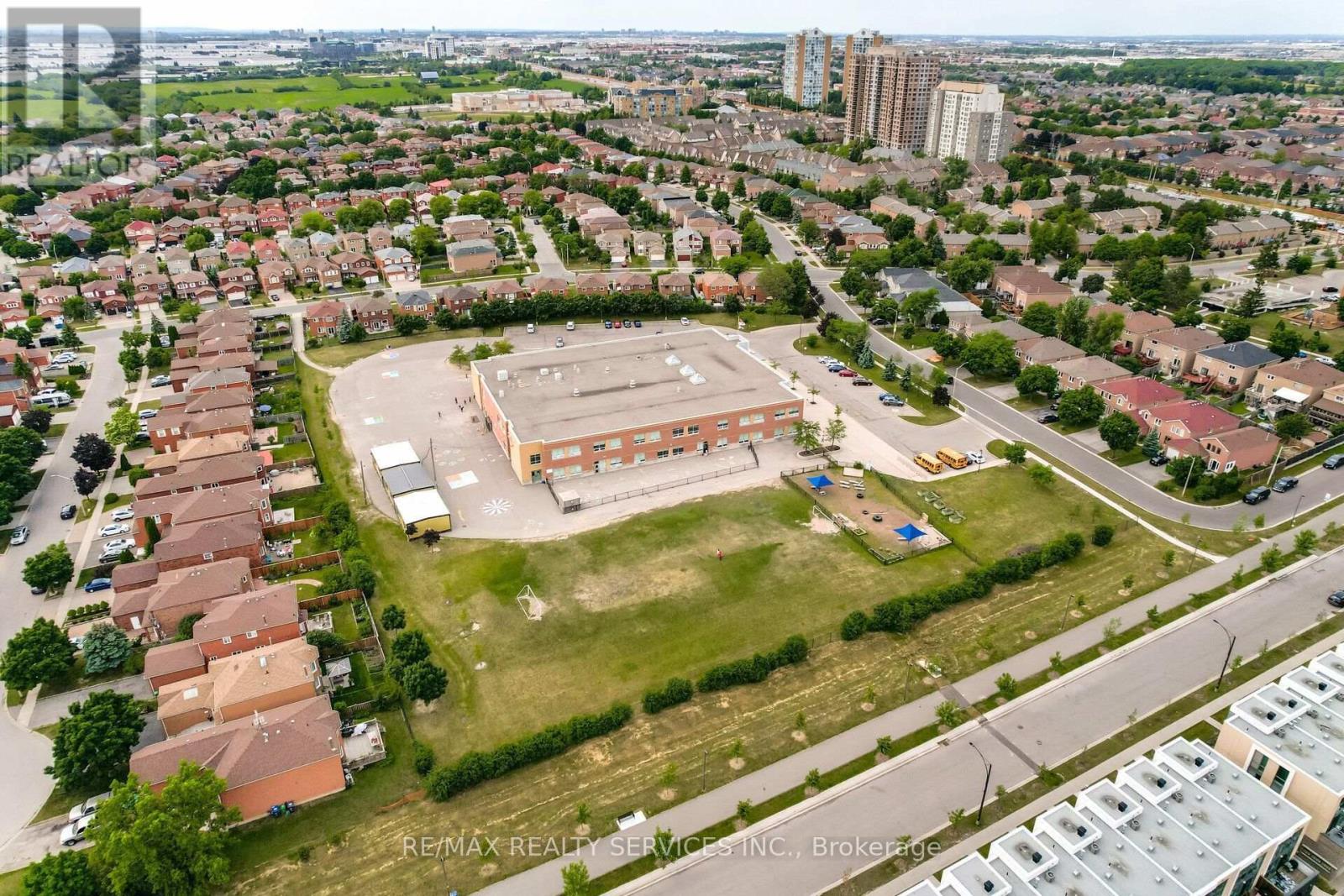 2506 - 75 Eglinton Avenue W, Mississauga, Ontario  L5R 0E4 - Photo 49 - W13754868