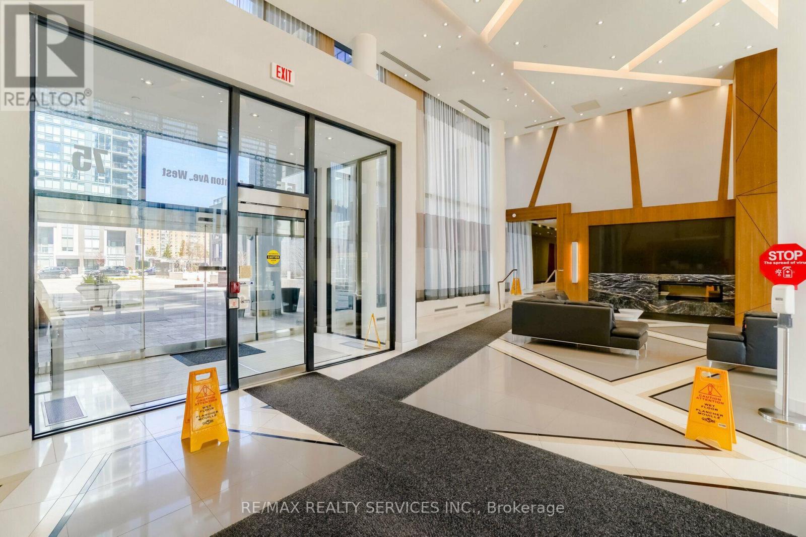 2506 - 75 Eglinton Avenue W, Mississauga, Ontario  L5R 0E4 - Photo 6 - W13754868