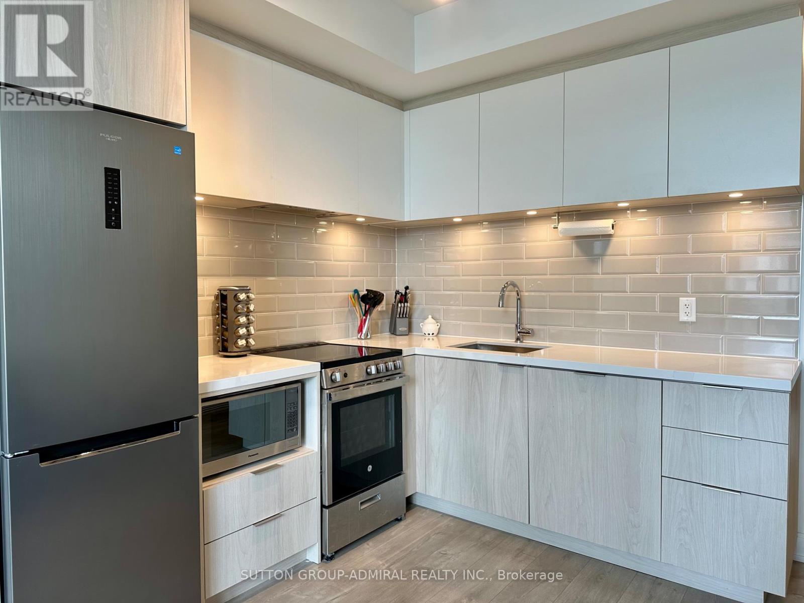 202 - 65 Annie Craig Drive, Toronto, Ontario  M8V 0G3 - Photo 7 - W13754870