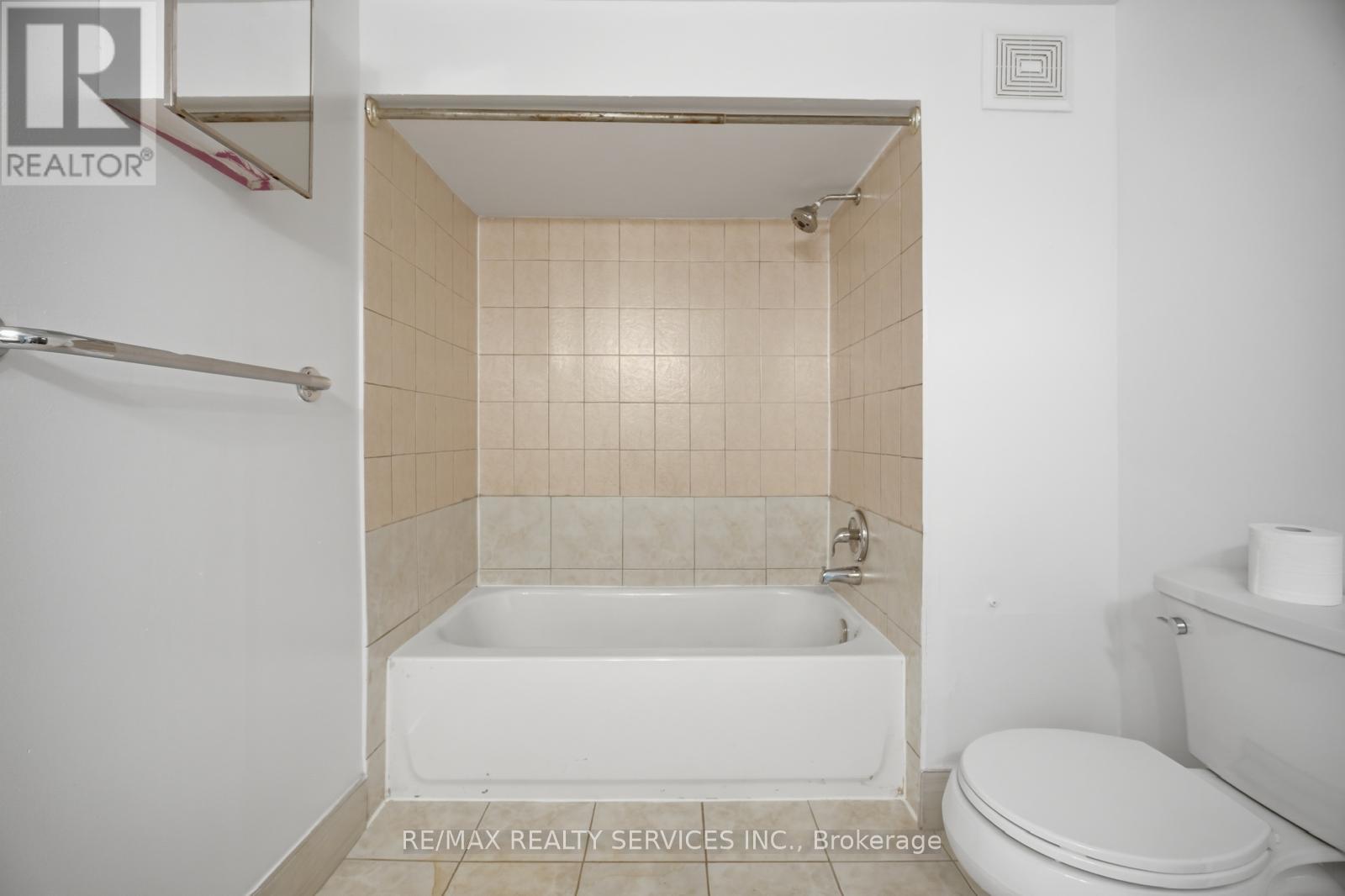 3344 Chipley Crescent, Mississauga, Ontario  L4T 2E2 - Photo 19 - W13754882