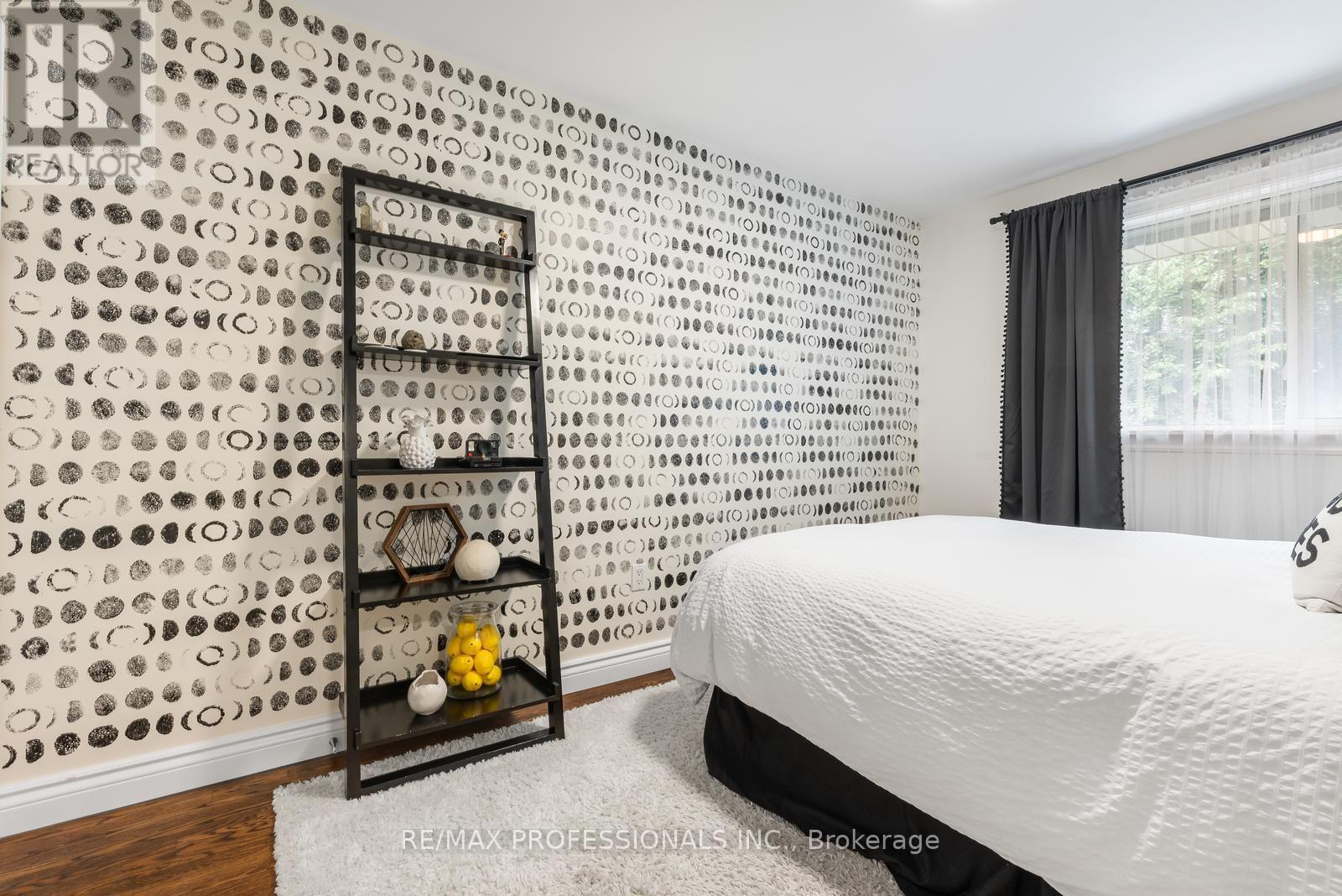 37 Birchleaf Crescent, Toronto, Ontario  M9R 2L5 - Photo 30 - W13754952