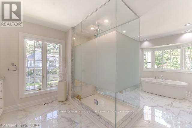 16 Ennisclare Drive W, Oakville, Ontario  L6J 4N2 - Photo 16 - W13754954