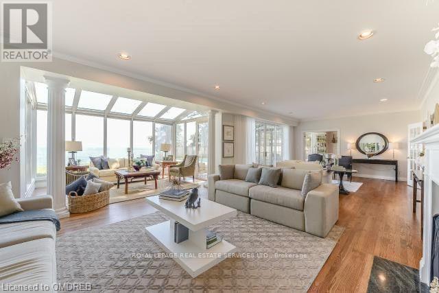 16 Ennisclare Drive W, Oakville, Ontario  L6J 4N2 - Photo 8 - W13754954