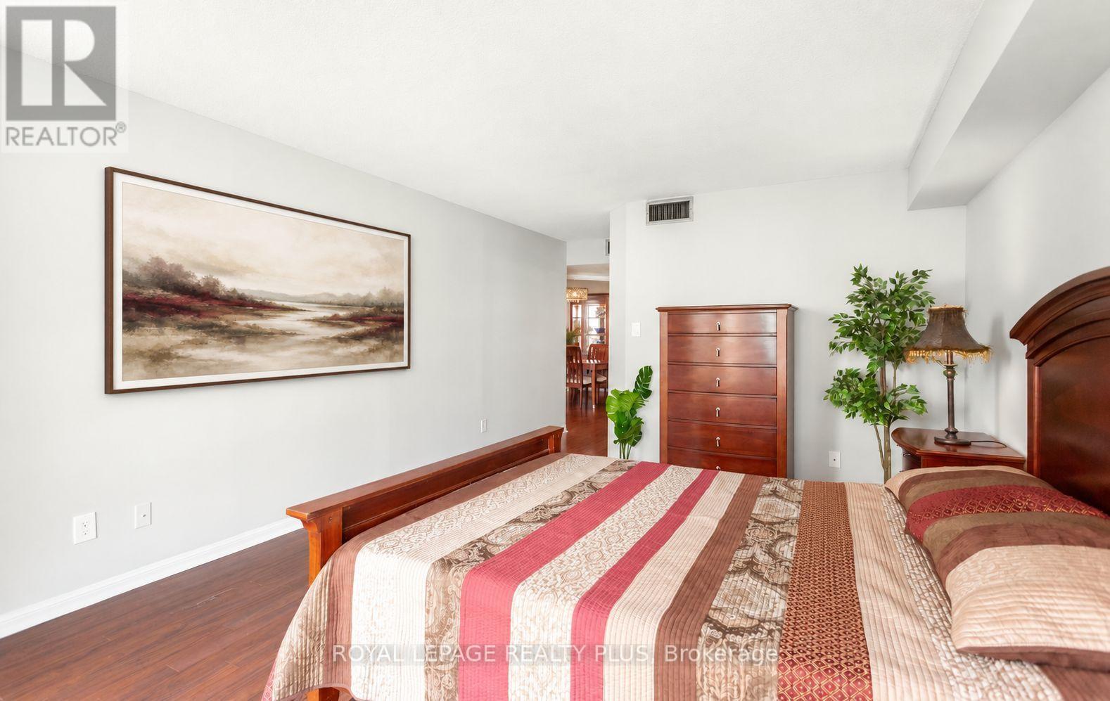 808 - 45 Kingsbridge Garden Circle, Mississauga, Ontario  L5R 3K4 - Photo 20 - W13754958
