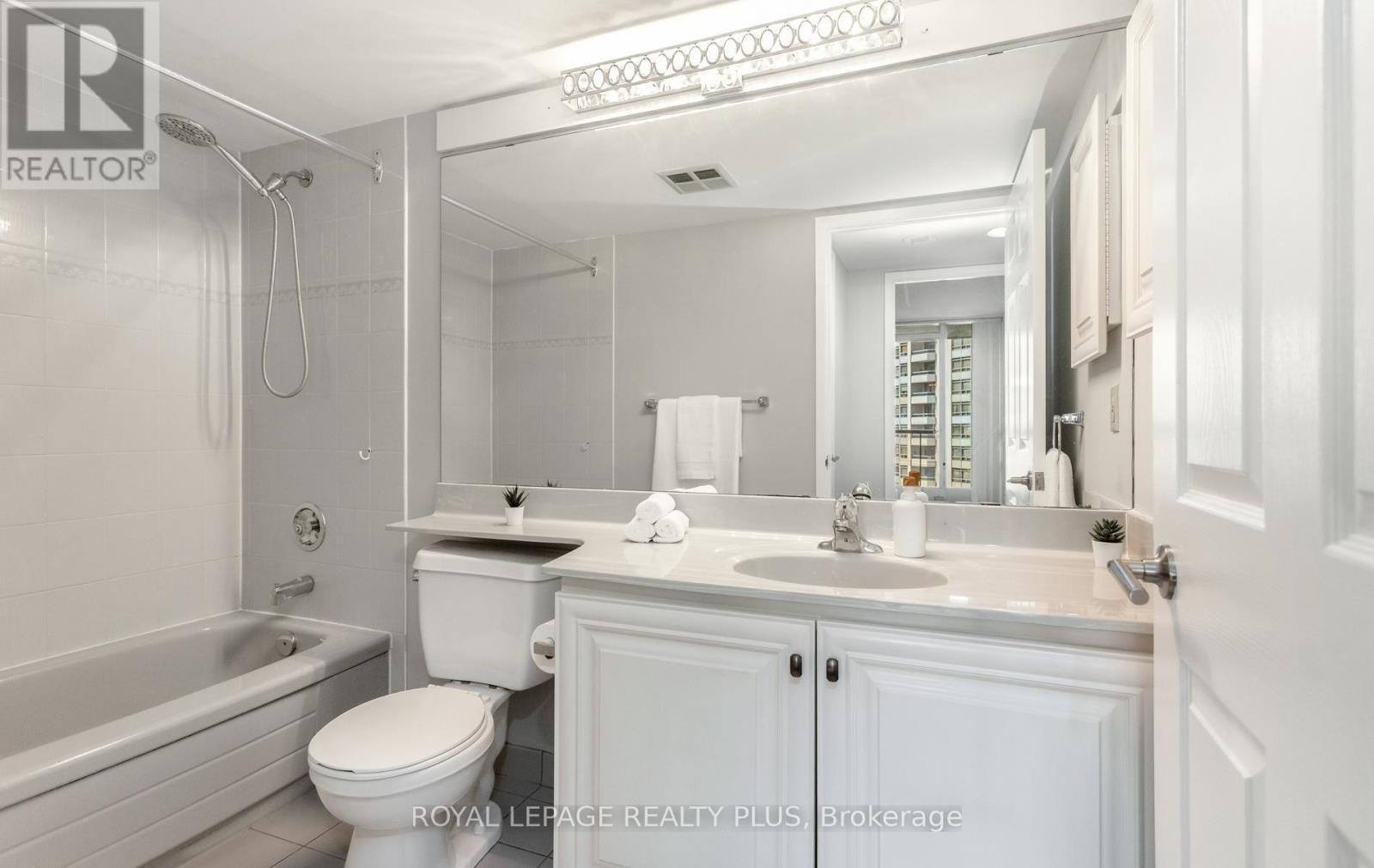 808 - 45 Kingsbridge Garden Circle, Mississauga, Ontario  L5R 3K4 - Photo 27 - W13754958