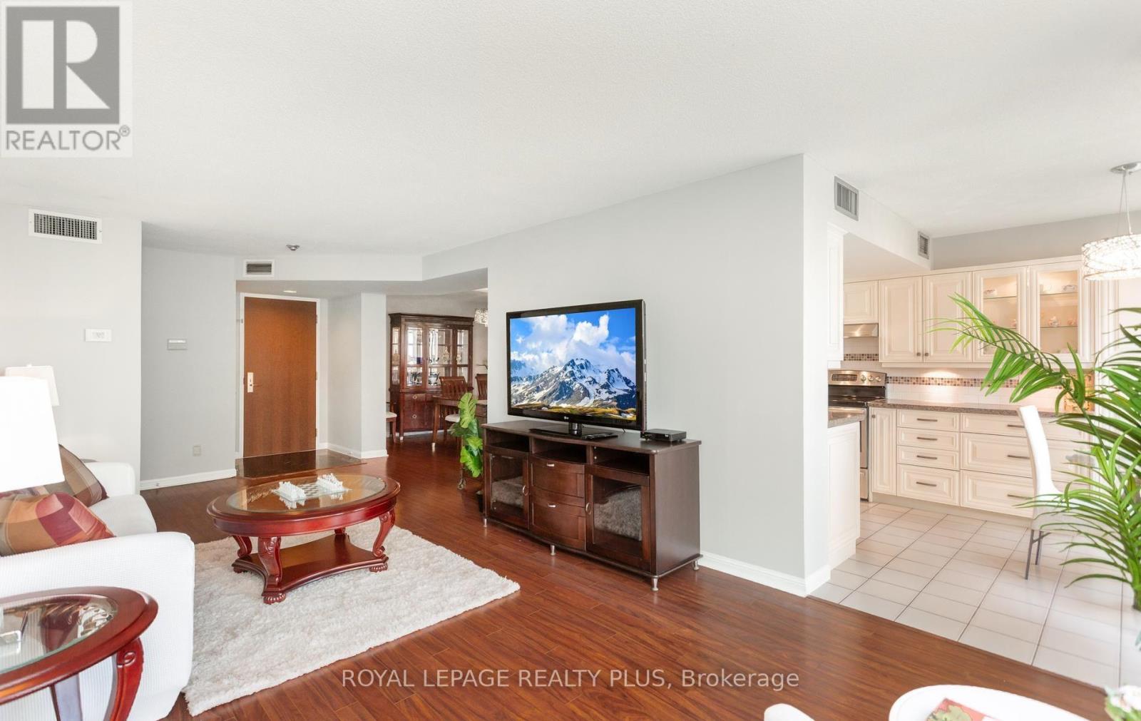 808 - 45 Kingsbridge Garden Circle, Mississauga, Ontario  L5R 3K4 - Photo 9 - W13754958