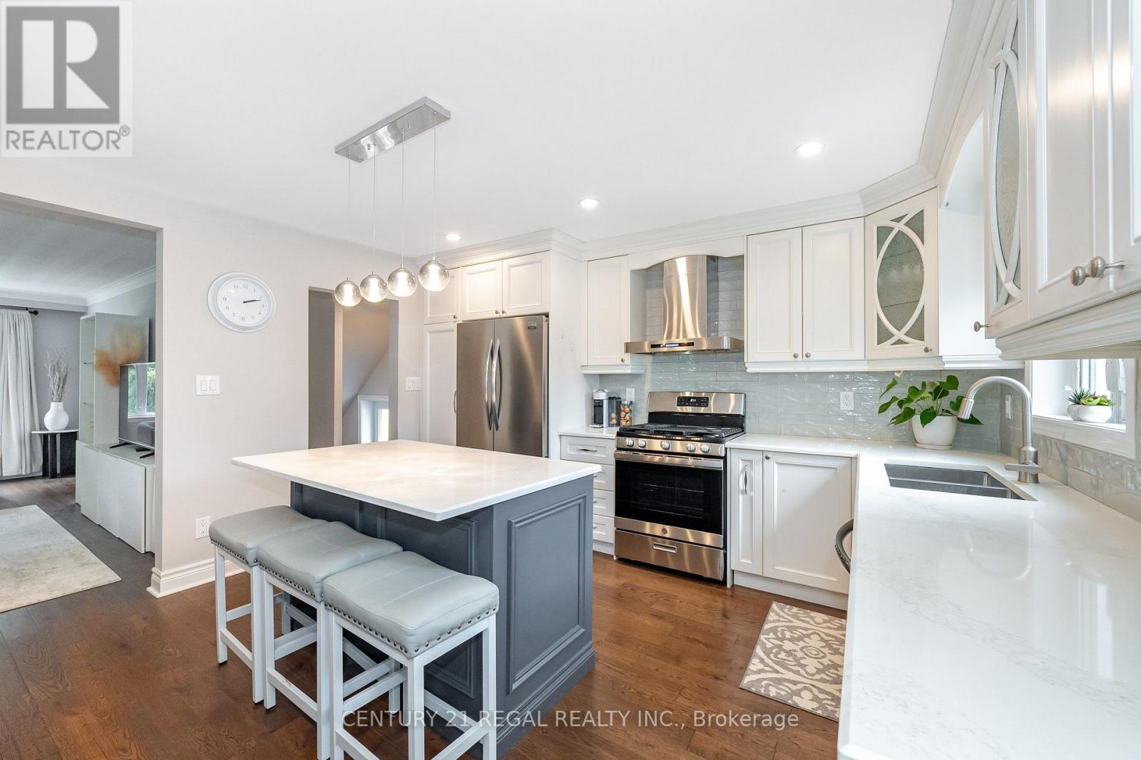 21 Burlingame Road, Toronto, Ontario  M8W 1Y7 - Photo 14 - W13755010