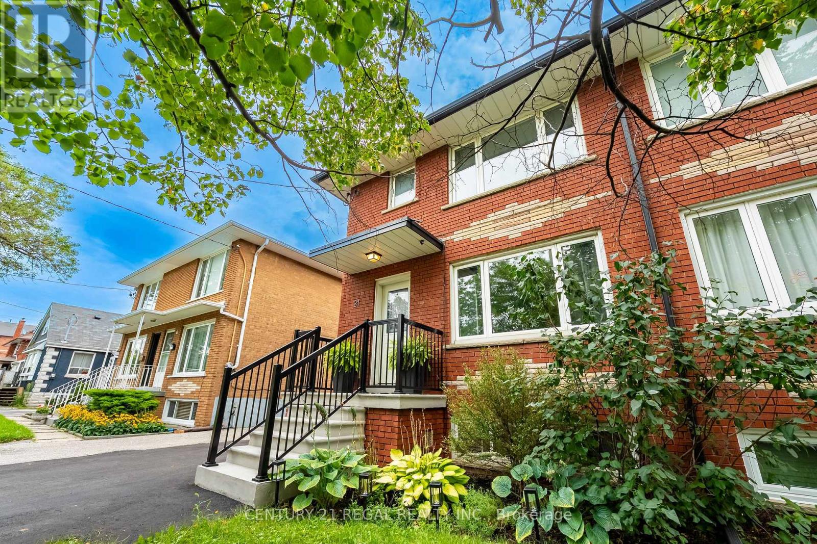 21 Burlingame Road, Toronto, Ontario  M8W 1Y7 - Photo 3 - W13755010