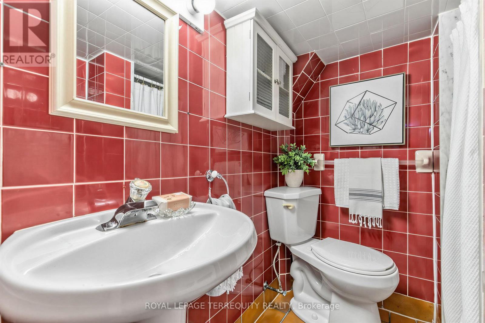 211 Blackthorn Avenue, Toronto, Ontario  M6N 3H7 - Photo 23 - W13755026