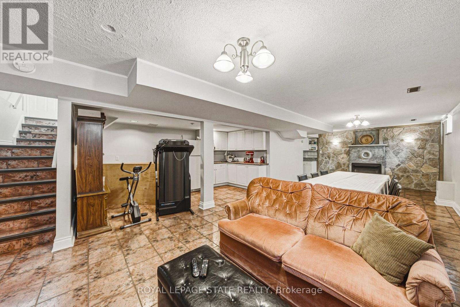 90 Fairington Crescent, Hamilton, Ontario  L8E 3N4 - Photo 31 - X13754598