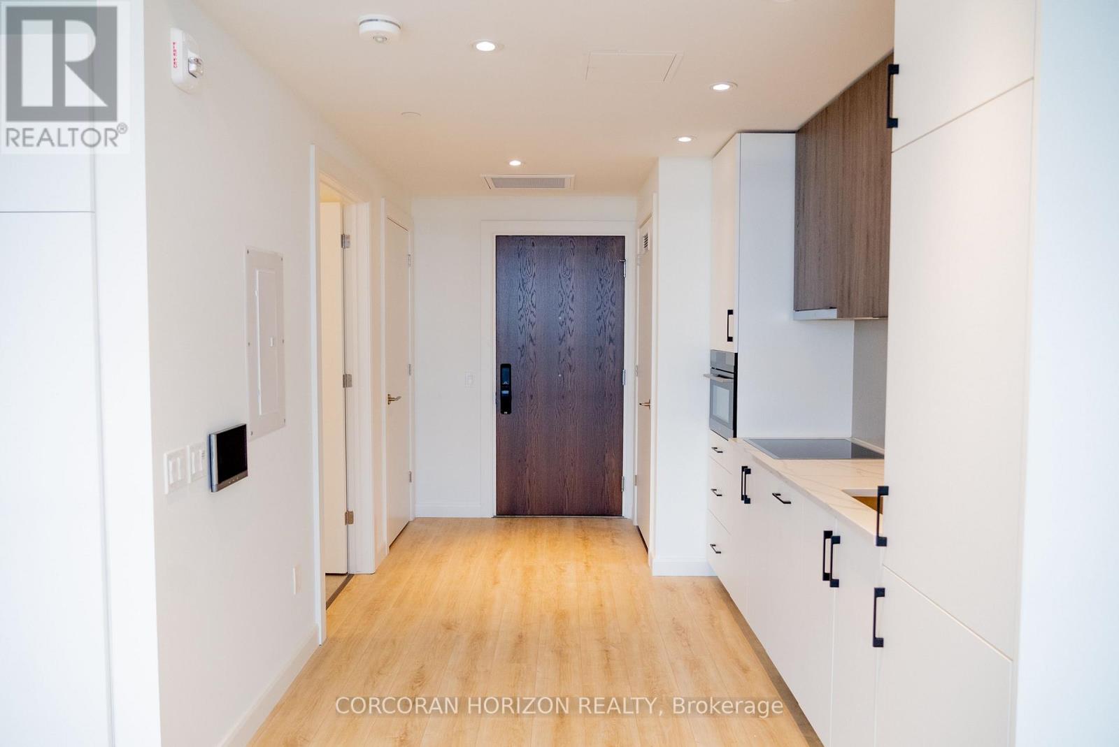 1810 - 741 King Street W, Waterloo, Ontario  N2G 1E9 - Photo 2 - X13754722