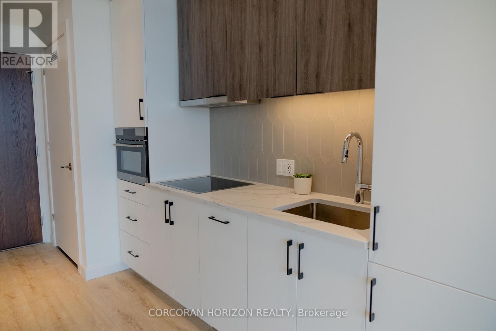 1810 - 741 King Street W, Waterloo, Ontario  N2G 1E9 - Photo 4 - X13754722