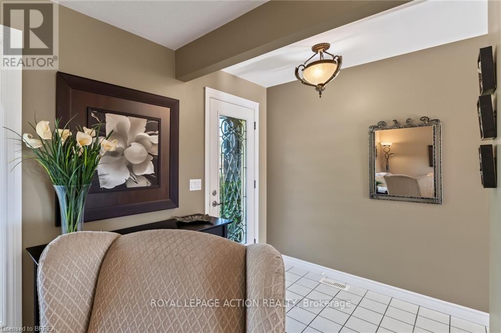 38 Davern Road, Brantford, Ontario  N3T 1R5 - Photo 4 - X13754766