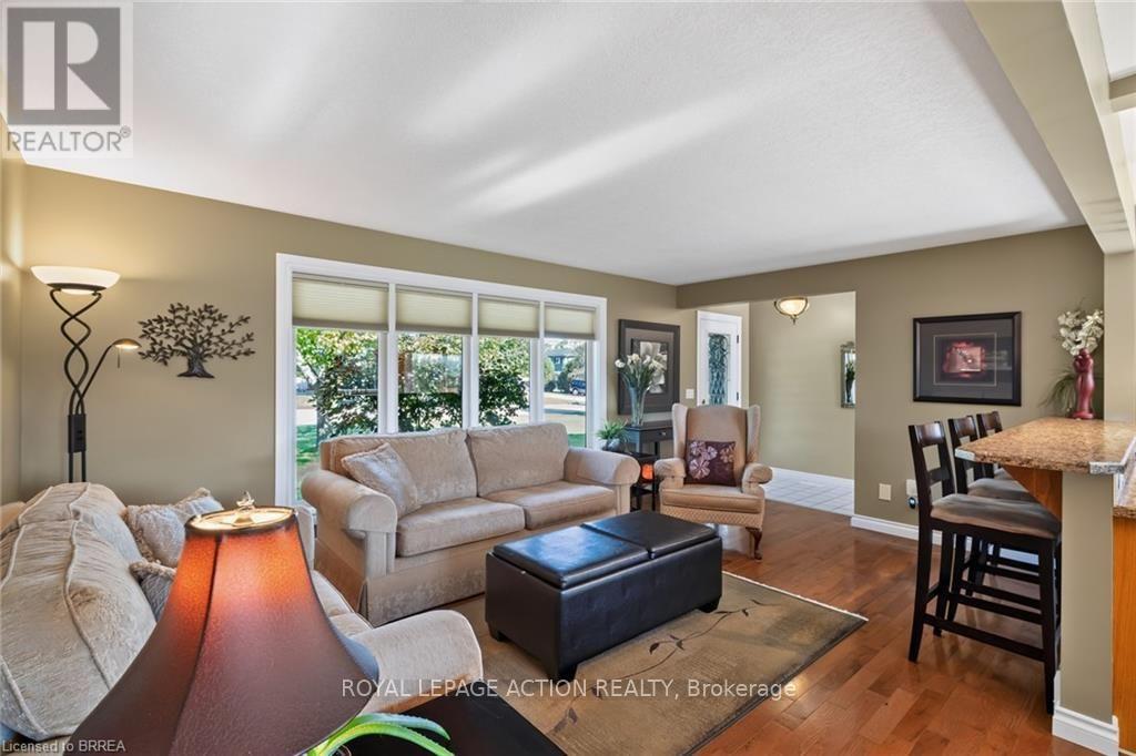 38 Davern Road, Brantford, Ontario  N3T 1R5 - Photo 7 - X13754766