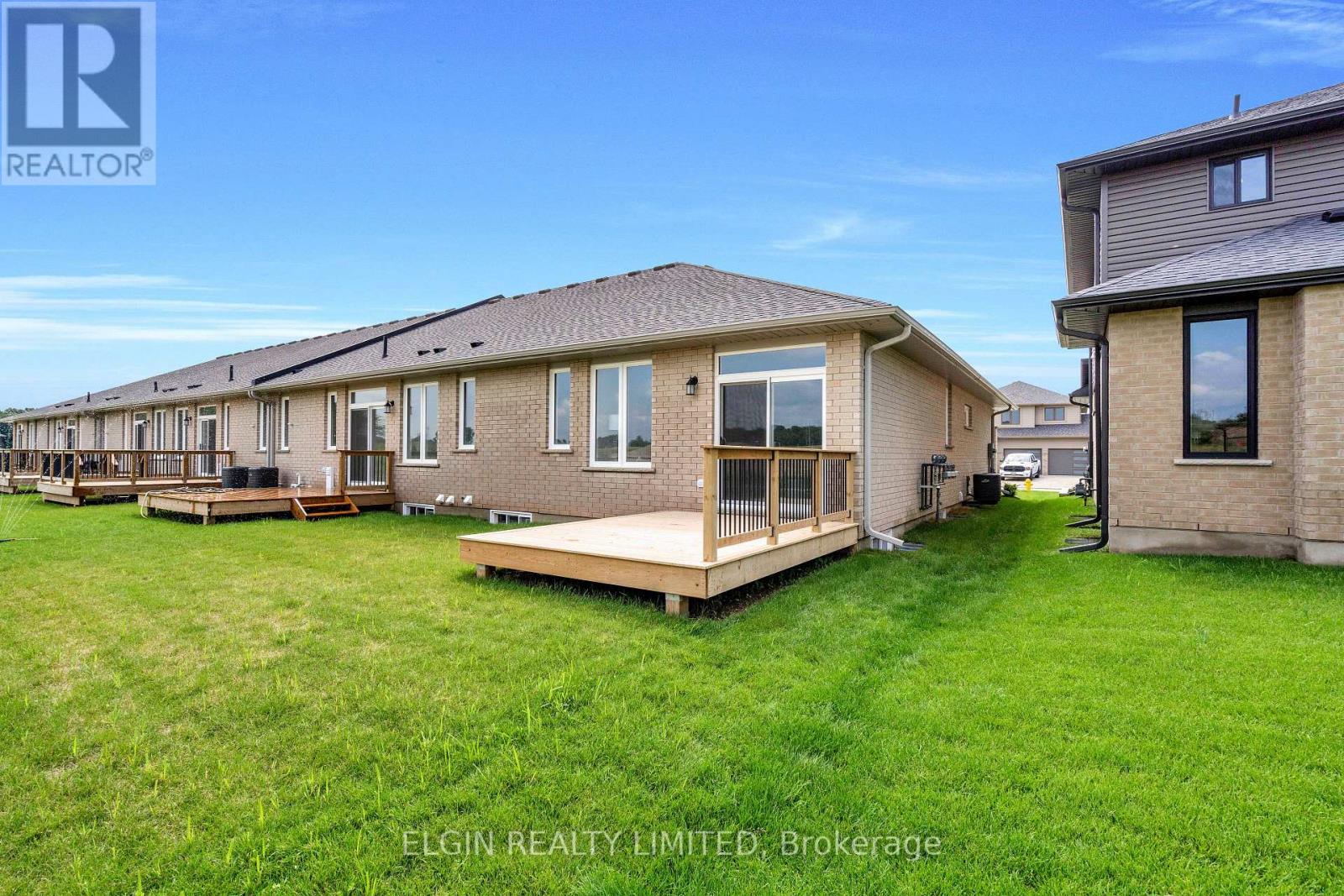6 Finch Street, Tillsonburg, Ontario  N4G 0L9 - Photo 3 - X13676772