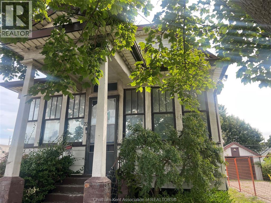 22 Park Avenue West, Chatham, Ontario  N7M 1V9 - Photo 2 - 26021239