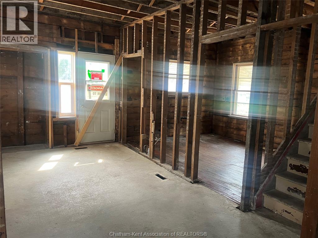 22 Park Avenue West, Chatham, Ontario  N7M 1V9 - Photo 8 - 26021239