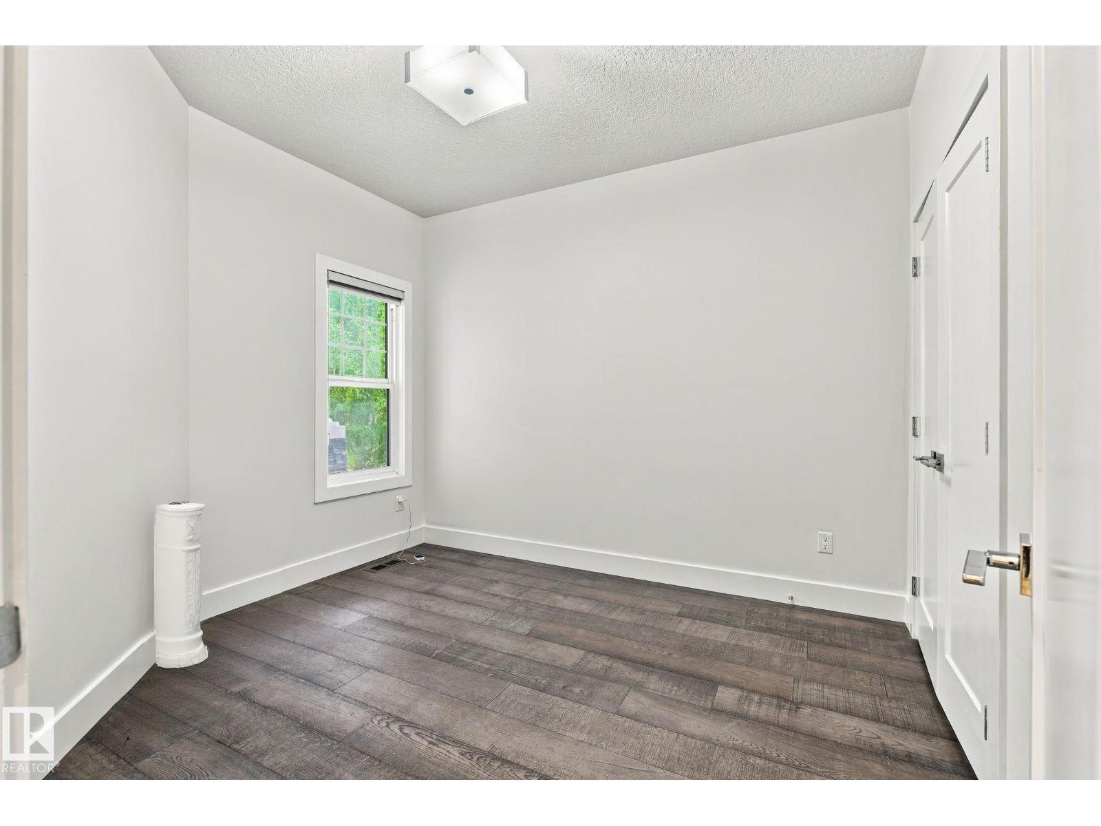 Unknown Address, ,    - Photo 25 - E4507528