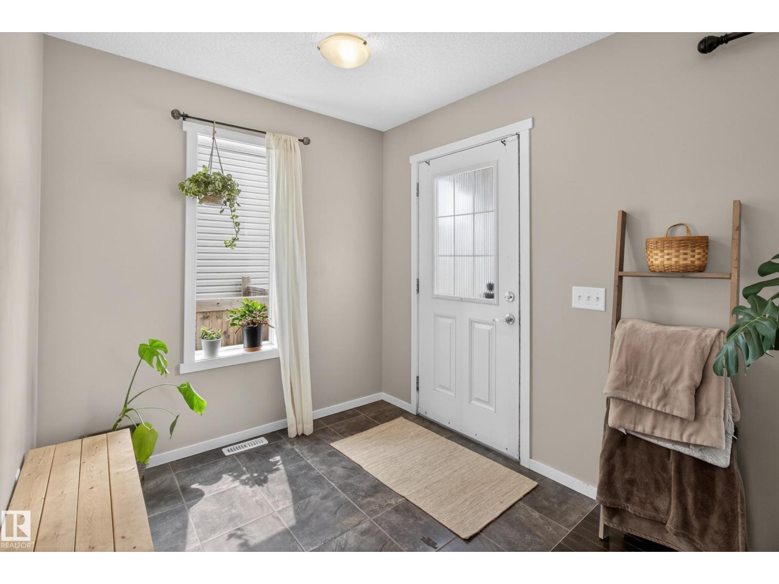 3611 12 St NW, Edmonton, Alberta  T6T 0G1 - Photo 4 - E4507529