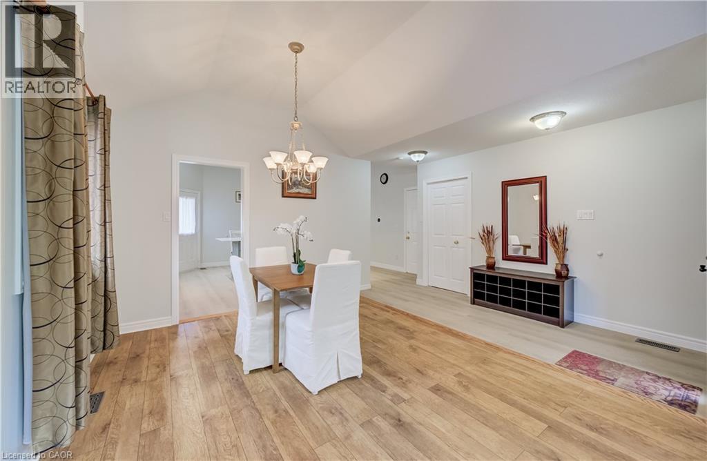 245 Fern Crescent, Waterloo, Ontario  N2V 2P9 - Photo 6 - 40860315