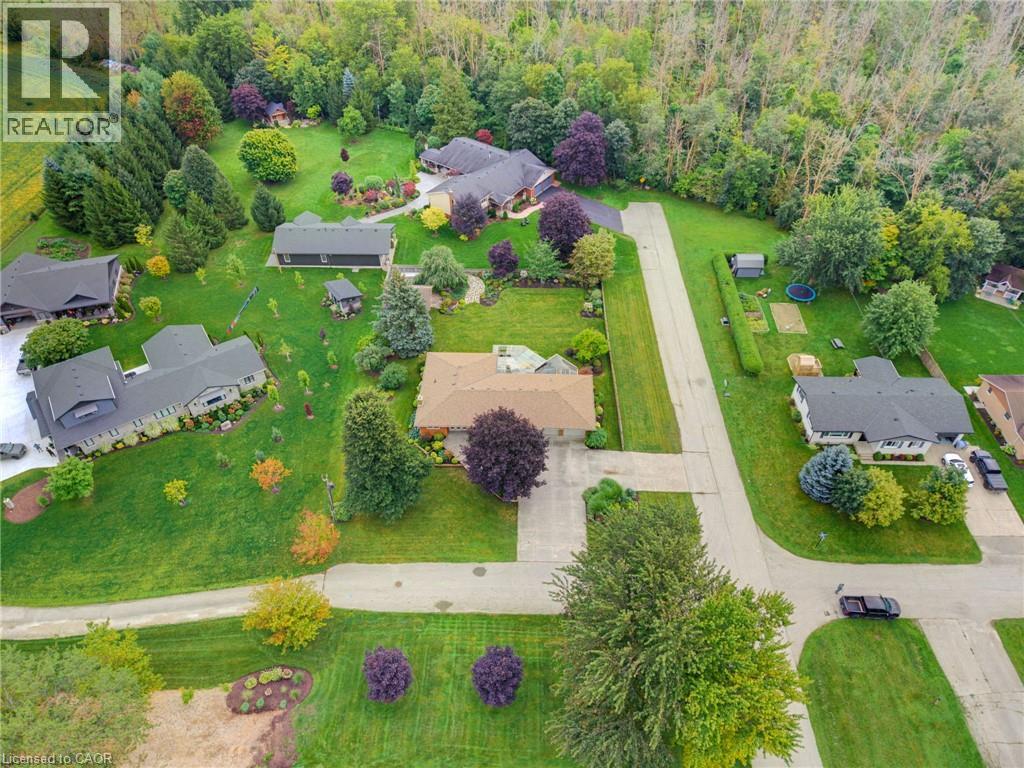 298 WOODVIEW Drive, Atwood, Ontario