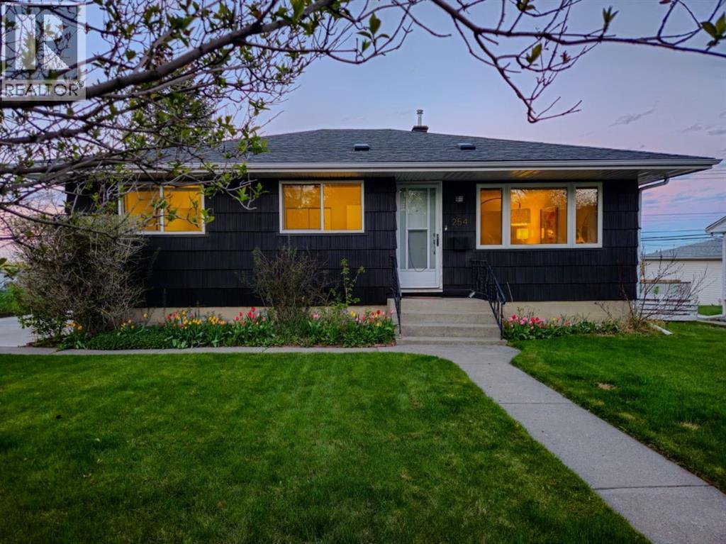 254 Hendon Drive Nw, Calgary, Alberta  T2K 1Z5 - Photo 32 - A2338635
