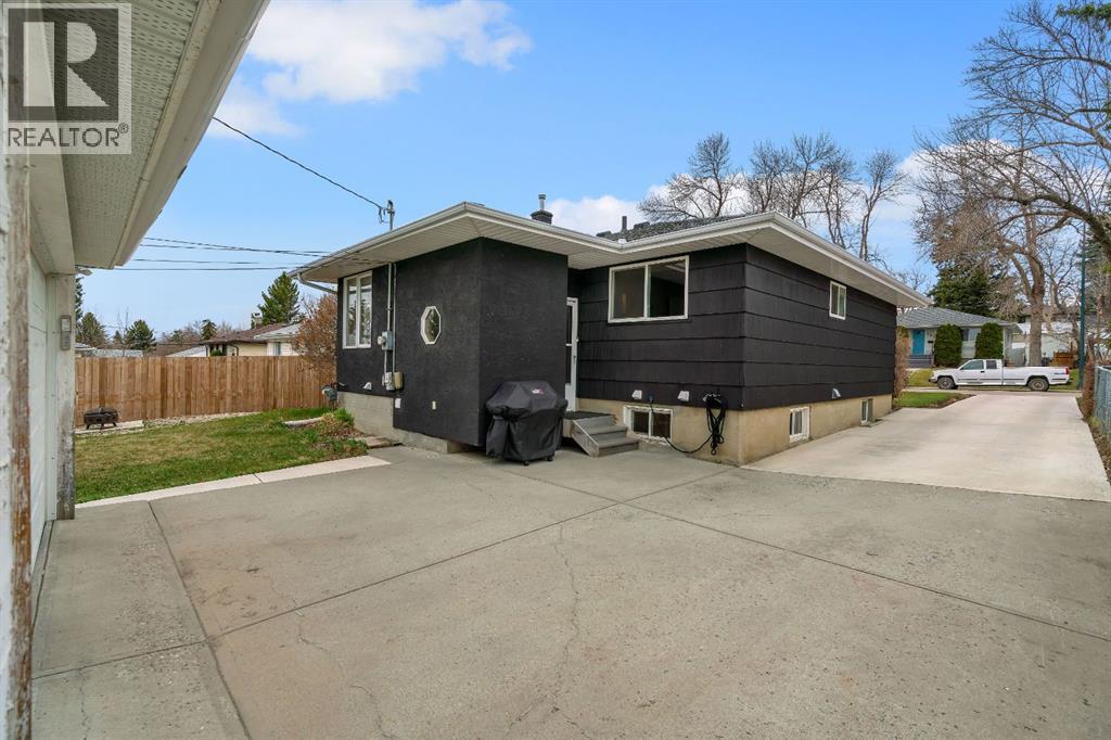 254 Hendon Drive Nw, Calgary, Alberta  T2K 1Z5 - Photo 36 - A2338635